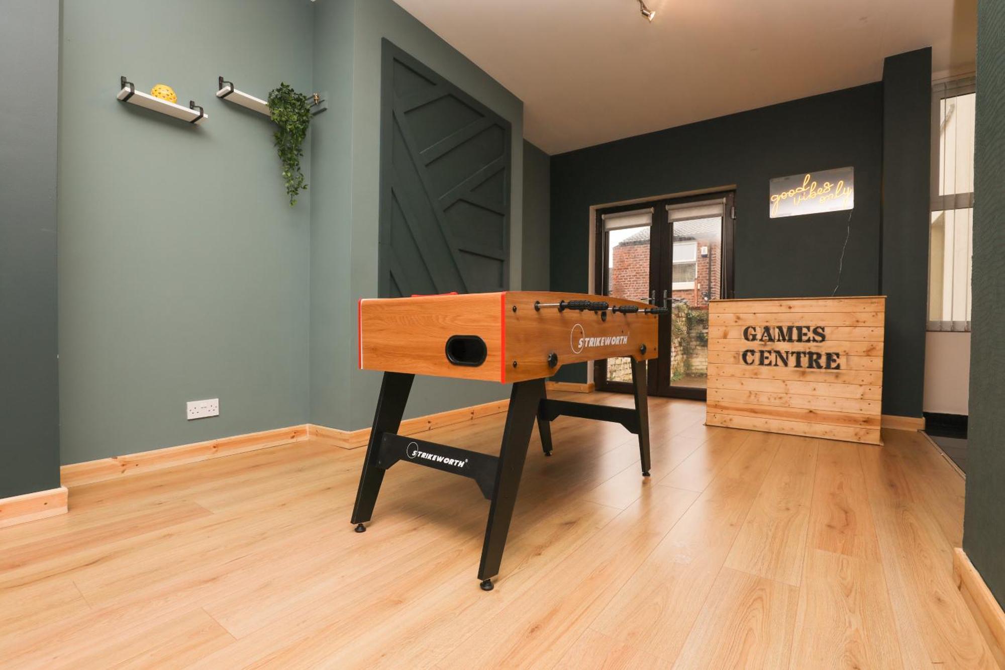 Anfield Luxe Retreat - Stylish Stay With Parking - Steps From Stadium - Short Drive To City Centre Liverpool Dış mekan fotoğraf