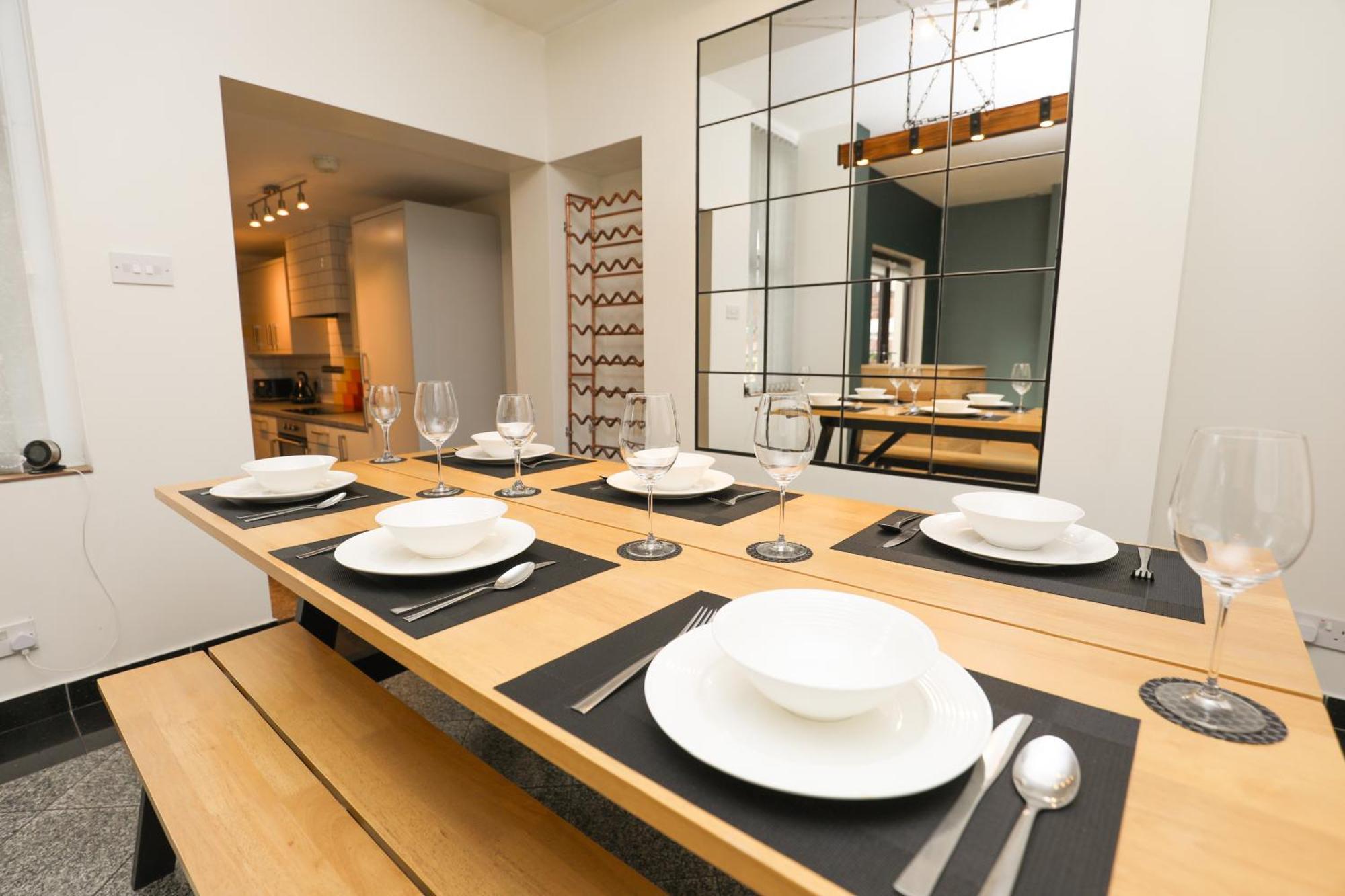 Anfield Luxe Retreat - Stylish Stay With Parking - Steps From Stadium - Short Drive To City Centre Liverpool Dış mekan fotoğraf